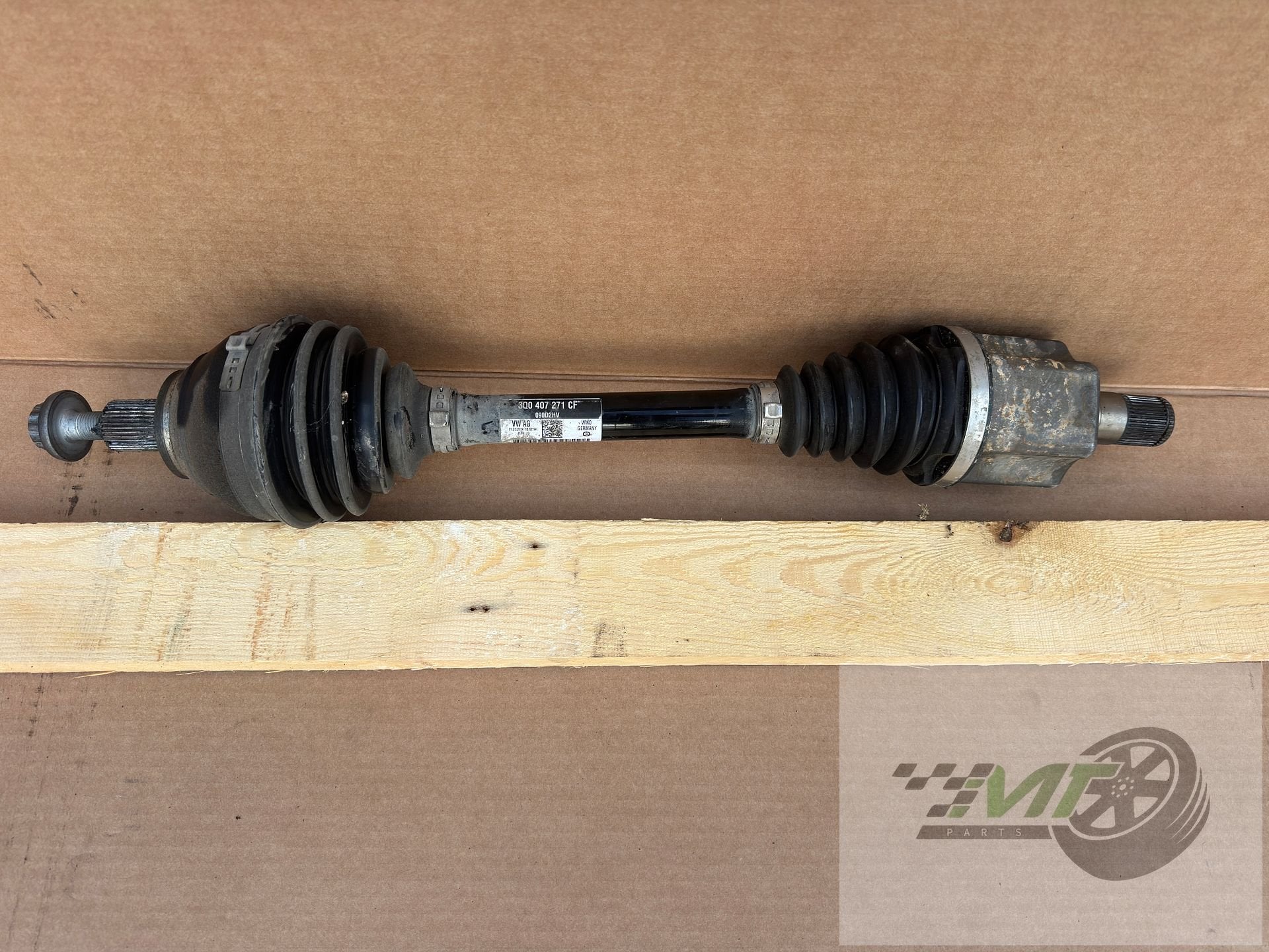 VW, Audi, CUPRA, SEAT, SKODA – Arbre de transmission GAUCHE, -, Origine de la pièce connue, Utilisé, Audi