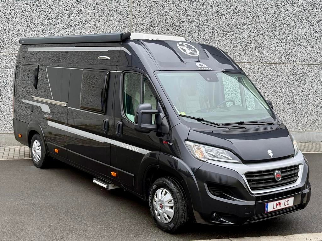 ADRIA TWIN 640 SLB PLUS AUTOMATIQUE, Caravans en Kamperen, Automaat, Buscamper of Camperbus, Koelkast, Fiat