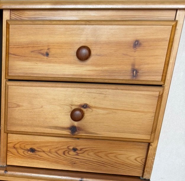 2 tables de nuit en pin massif, Maison & Meubles, 25 à 50 cm, Moins de 100 cm, Comme neuf, Enlèvement