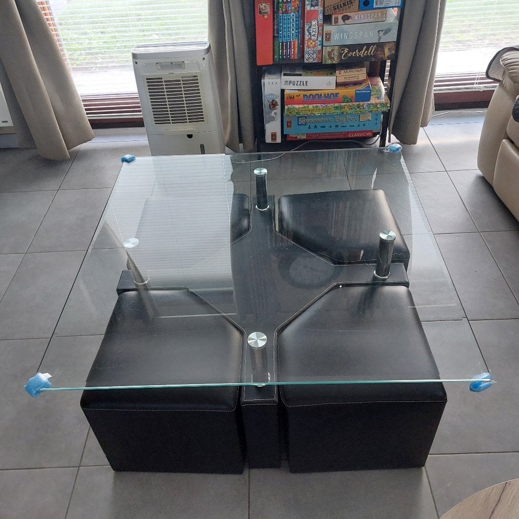 salontafel, Enlèvement, Utilisé