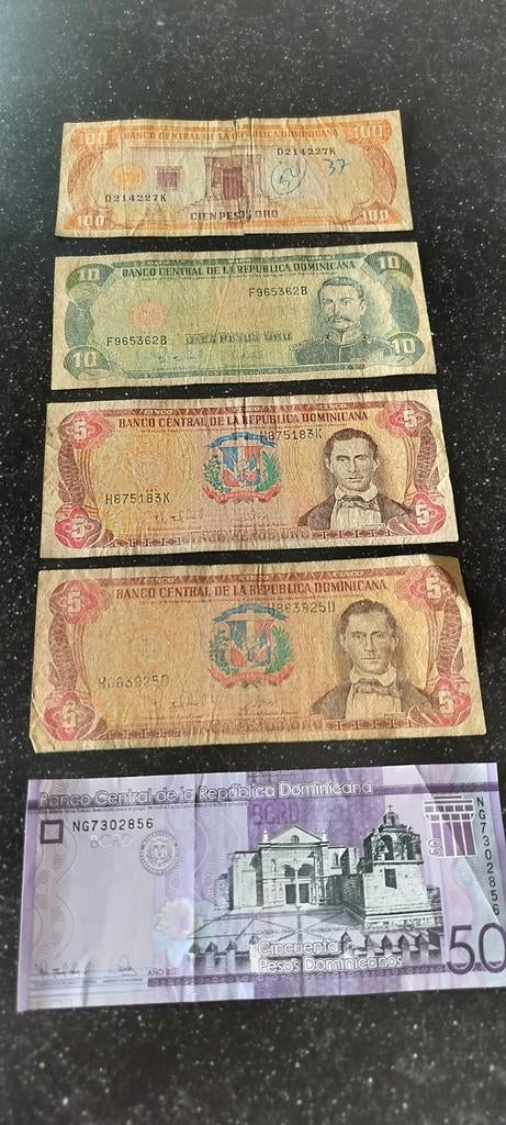Billets de banque - monnaie - République dominicaine - 5 piè, Enlèvement ou Envoi