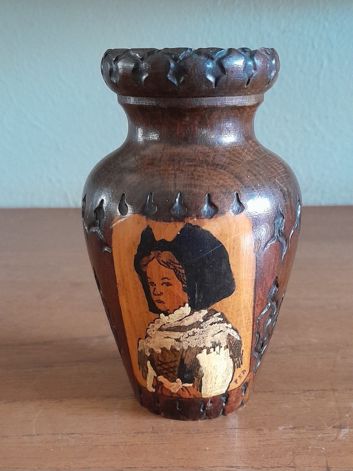 Prachtig houten vaasje..., Houtsnijwerk, Ophalen of Verzenden, Hout, Bruin