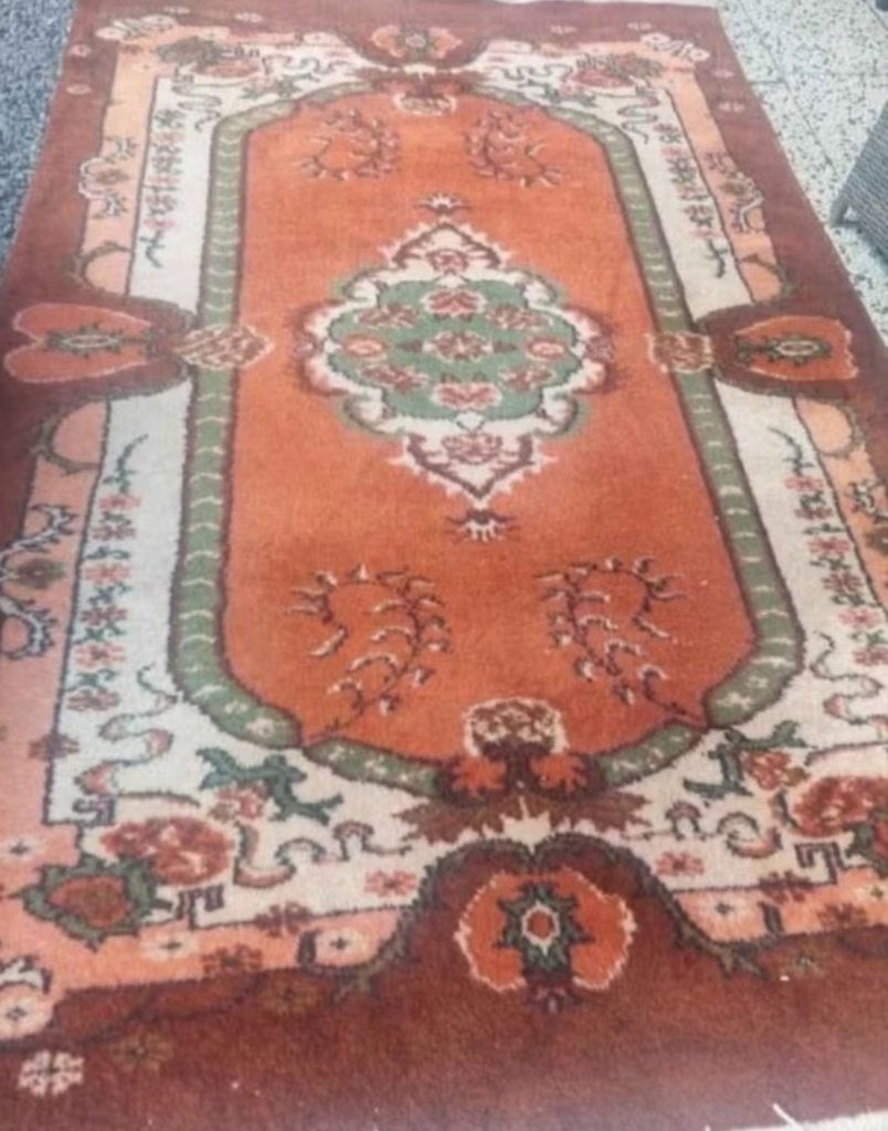 Een prachtige vloerkleed te koop, Ophalen, Gebruikt, Crème