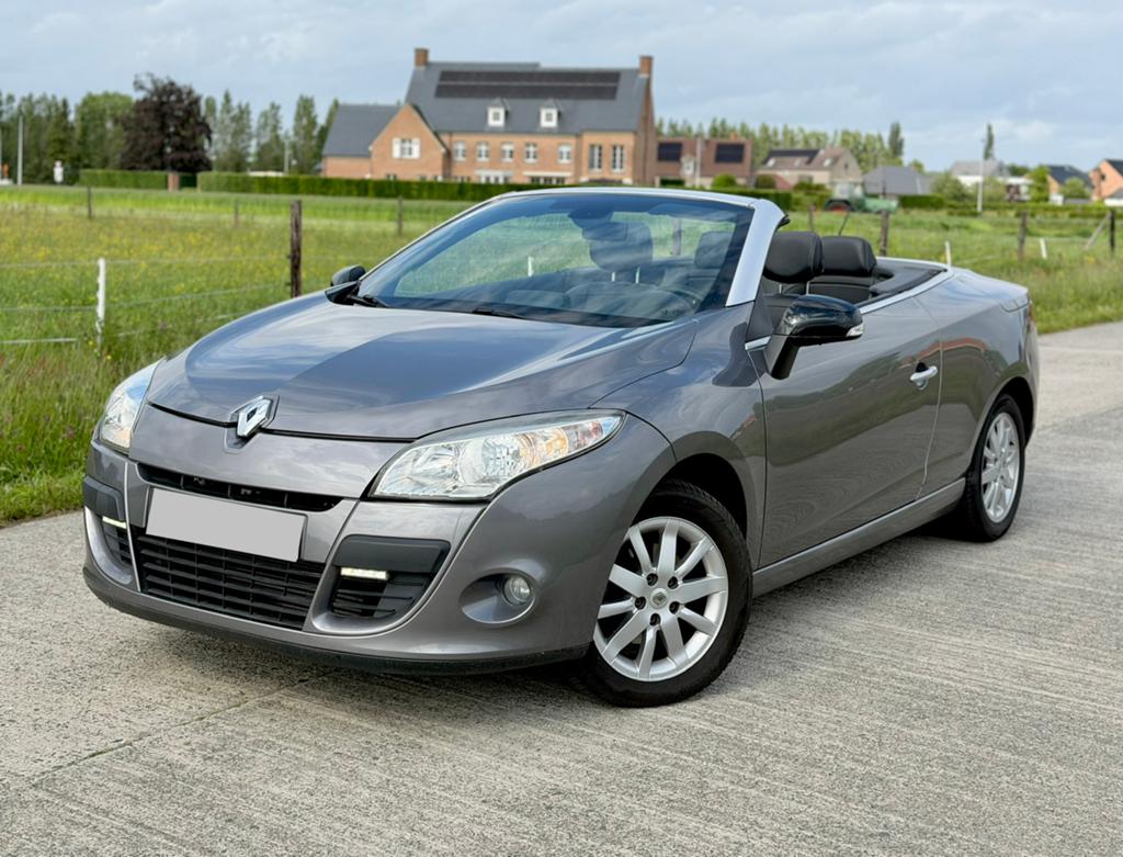 Renault Mégane 1.5 dCi Cabriolet | Leder | Navi | Zetelv |, Auto's, Renault, Zwart, Cabriolet, Leder, 1500 cc