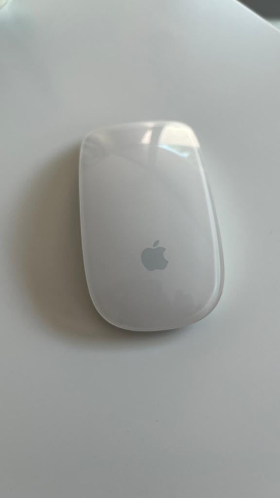 Apple model A1296 computermuis, Computers en Software, Ophalen of Verzenden, Zo goed als nieuw