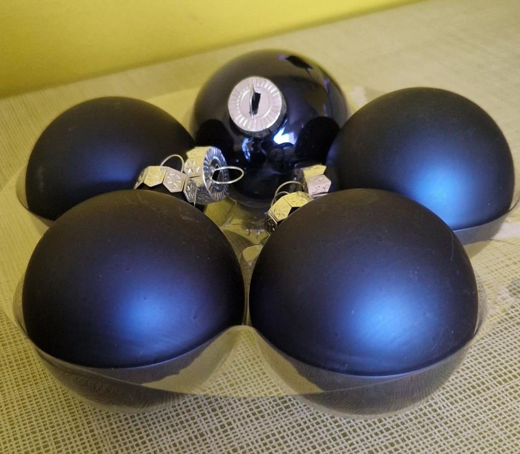 Kerstballen blauw, Ophalen