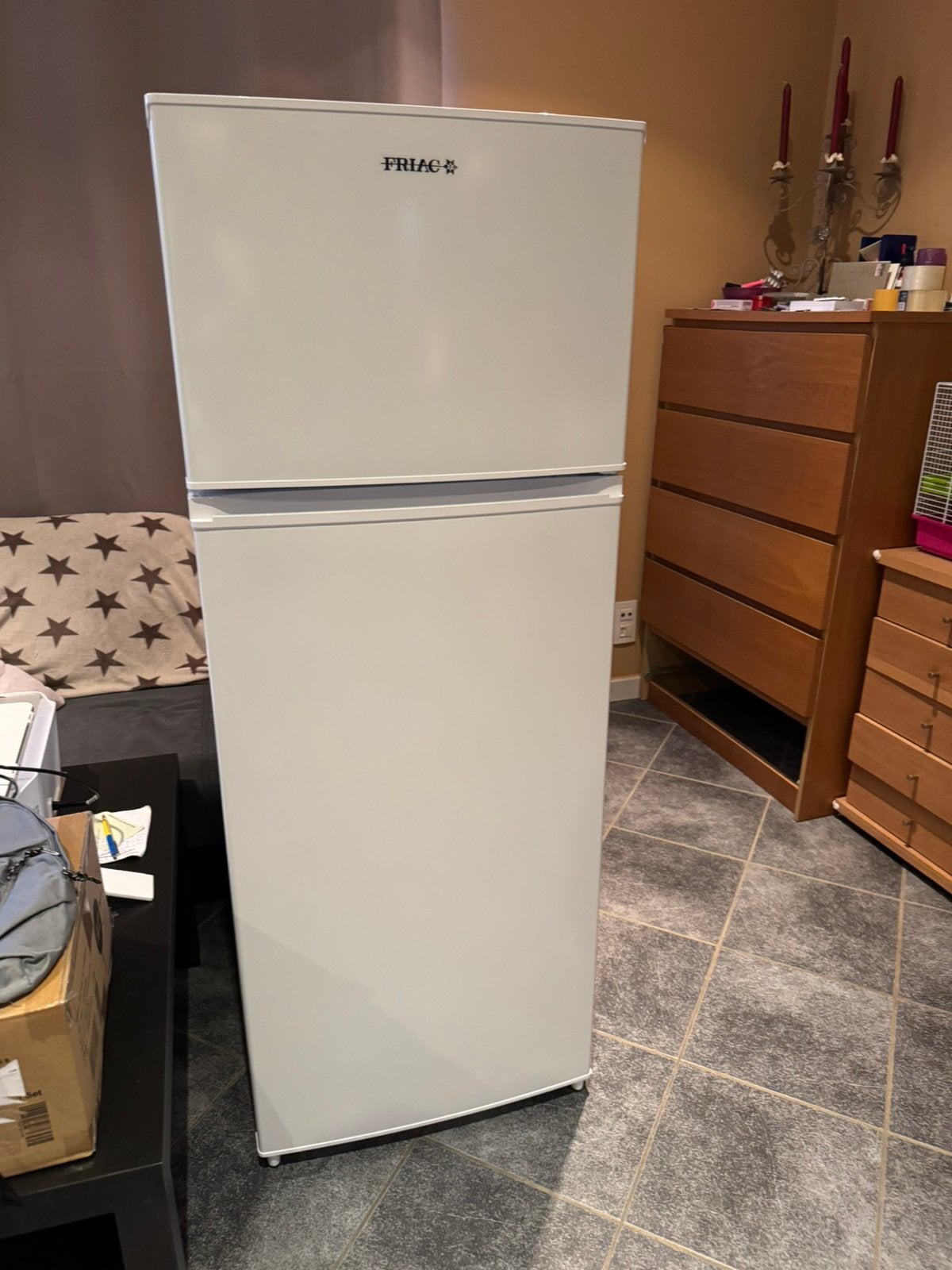 Combi réfrigérateur-congélateur Friac 204l KK2530/2D, Electroménager, Neuf, 200 litres ou plus, 45 à 60 cm, Avec congélateur séparé