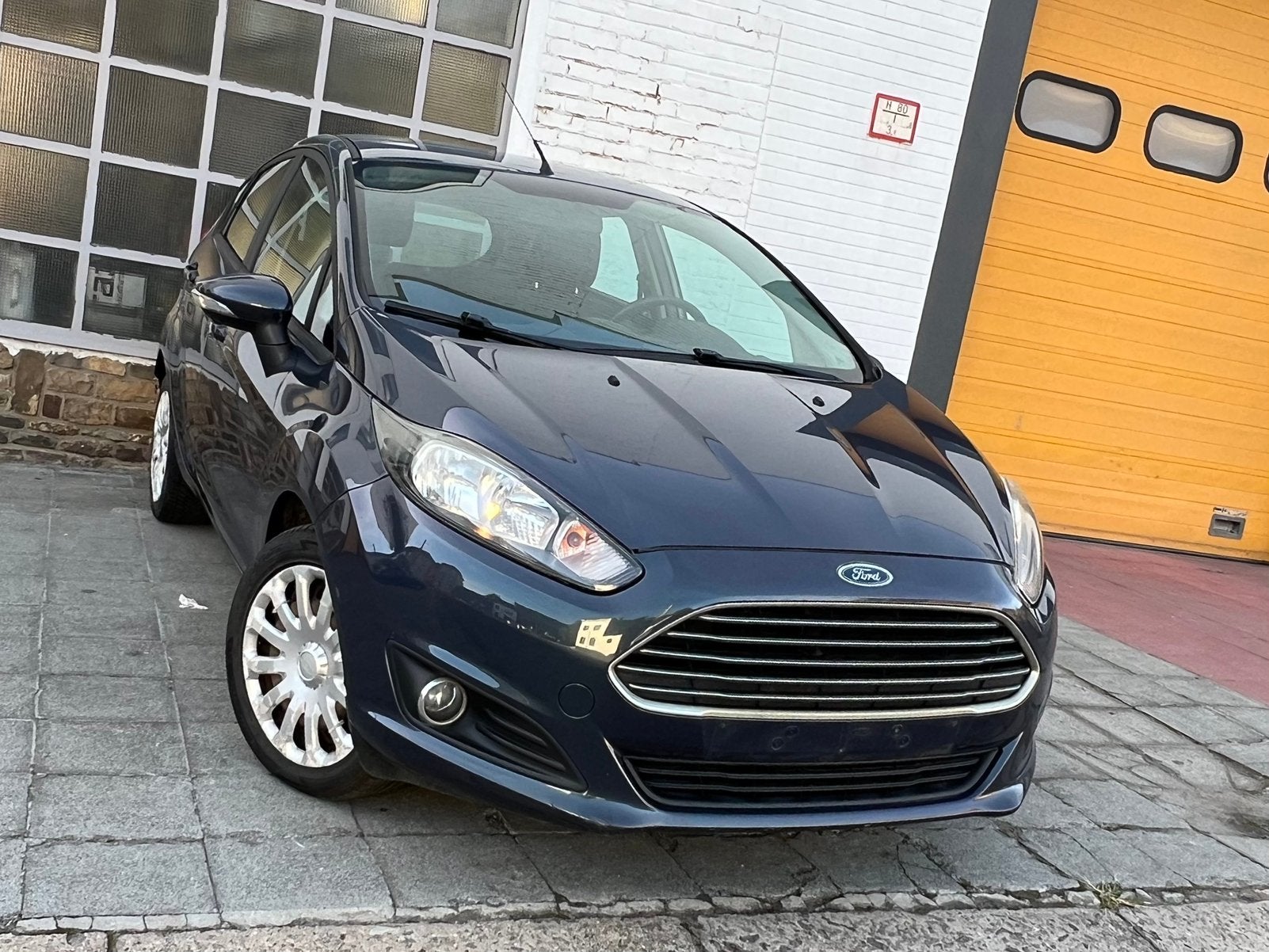Ford Fiesta 5 Portes 2013 année 1.5 TDCi 55kw 0032478767323, Auto's, Voorwielaandrijving, Stof, 4 cilinders, Bedrijf