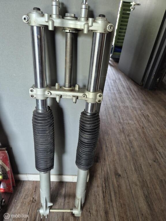 Voorvork instelbaar Marzocchi 41,7 mm poten Cagiva Elefant, Gebruikt, Factorystore.service@ducati.com, Ophalen of Verzenden, Via Antonio Cavalieri Ducati, 74/5, 74/6, 40132 Bologna BO