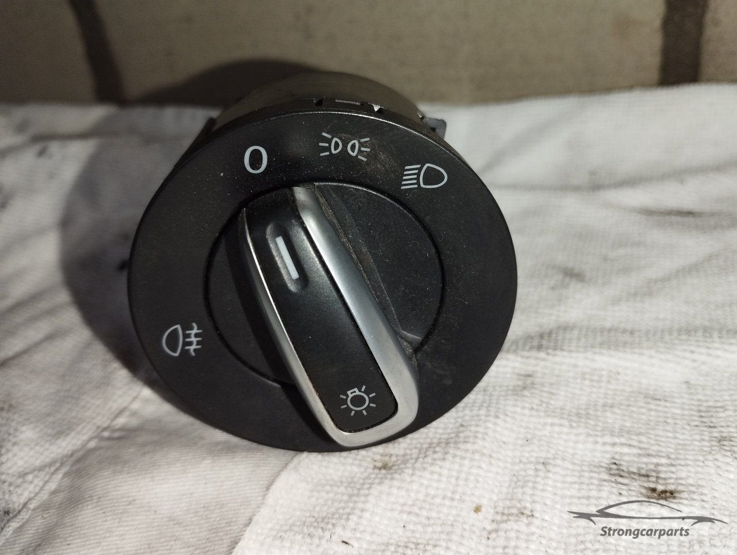Lichtschakelaar Volkswagen Scirocco 137 3C8941431B, Volkswagen, -, Utilisé, -