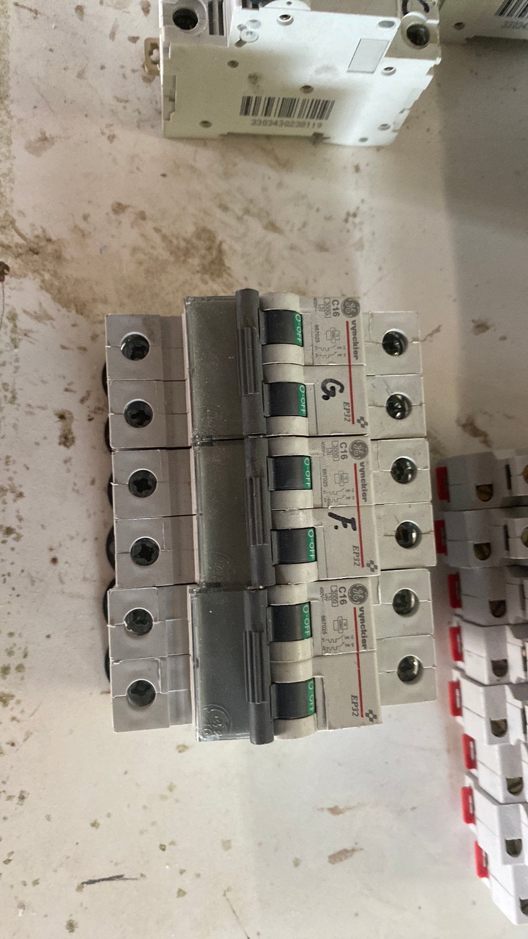 Automaatzekering 2p en 3p 16A 20A teleruptor 230v, Hobby en Vrije tijd, Elektronica-componenten, Ophalen, Gebruikt