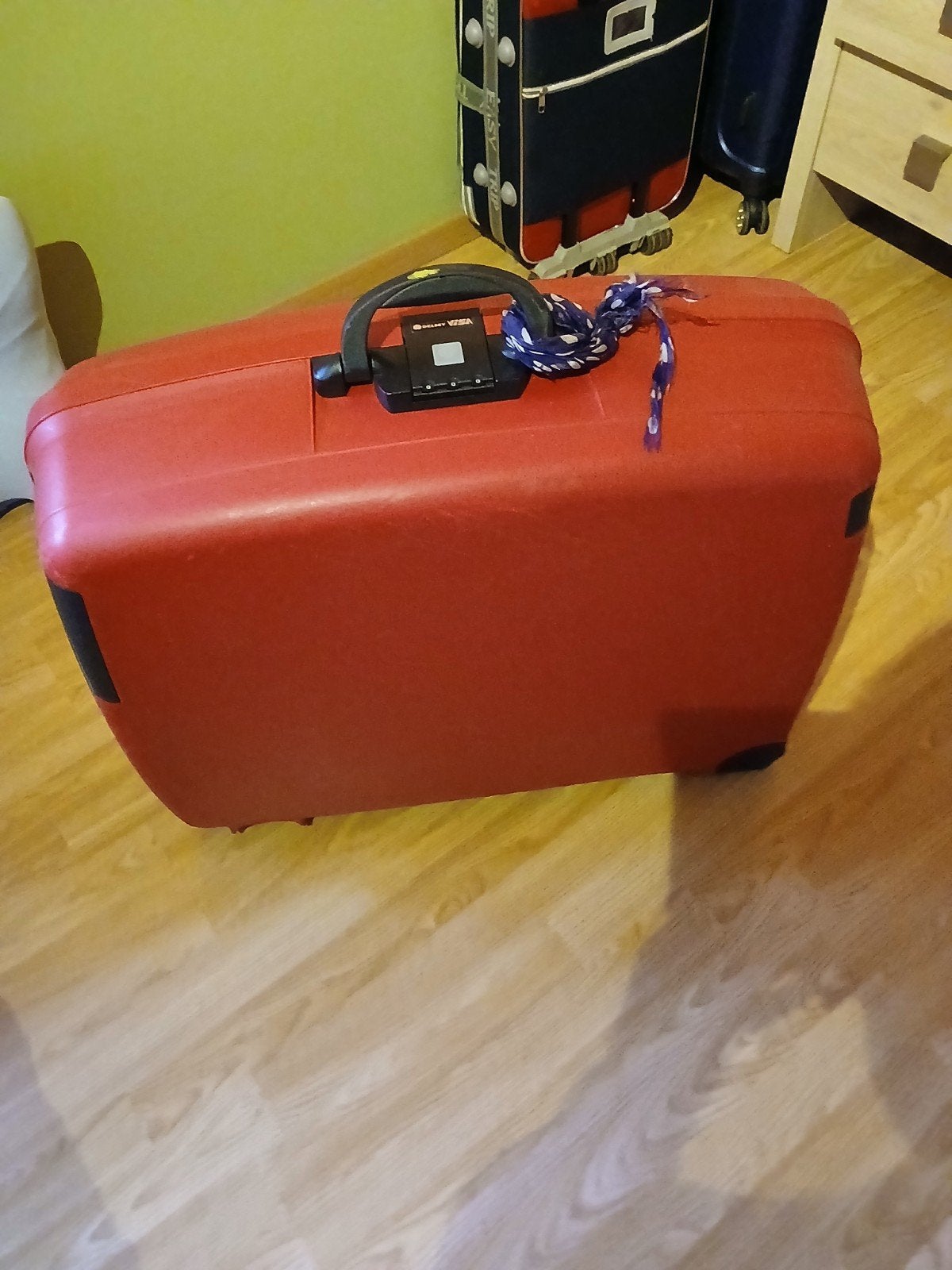 Prachtige grote reis koffer kleur rood, Ophalen
