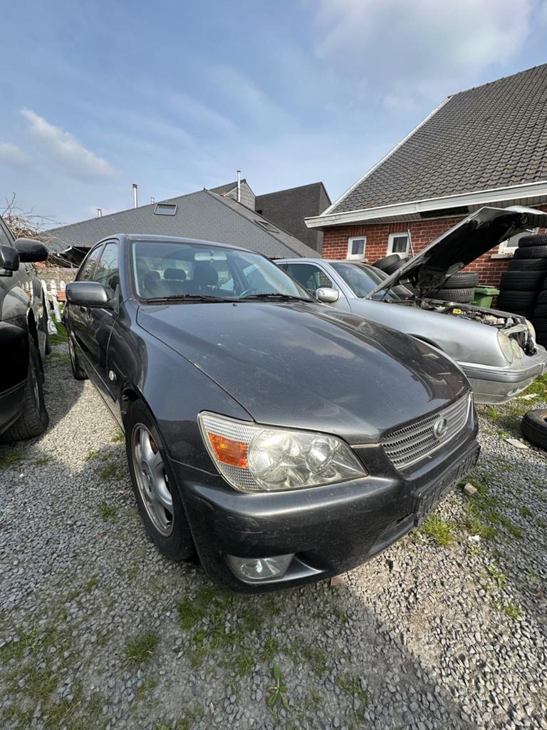 Modèle Lexus is200 2000 model, Autos, Lexus, Particulier, IS, Air conditionné, Air conditionné automatique, Cruise Control, Electronic Stability Program (ESP)
