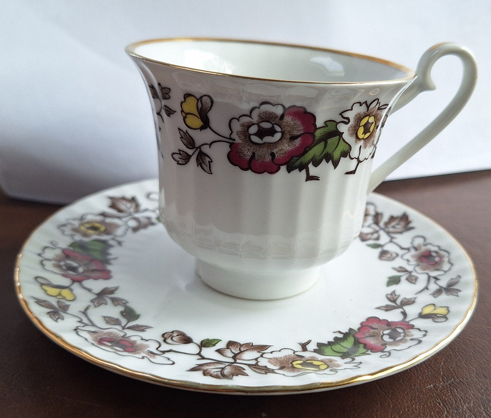 tasse et soucoupe vintage en porcelaine., Collections, Enlèvement ou Envoi, Porcelaine