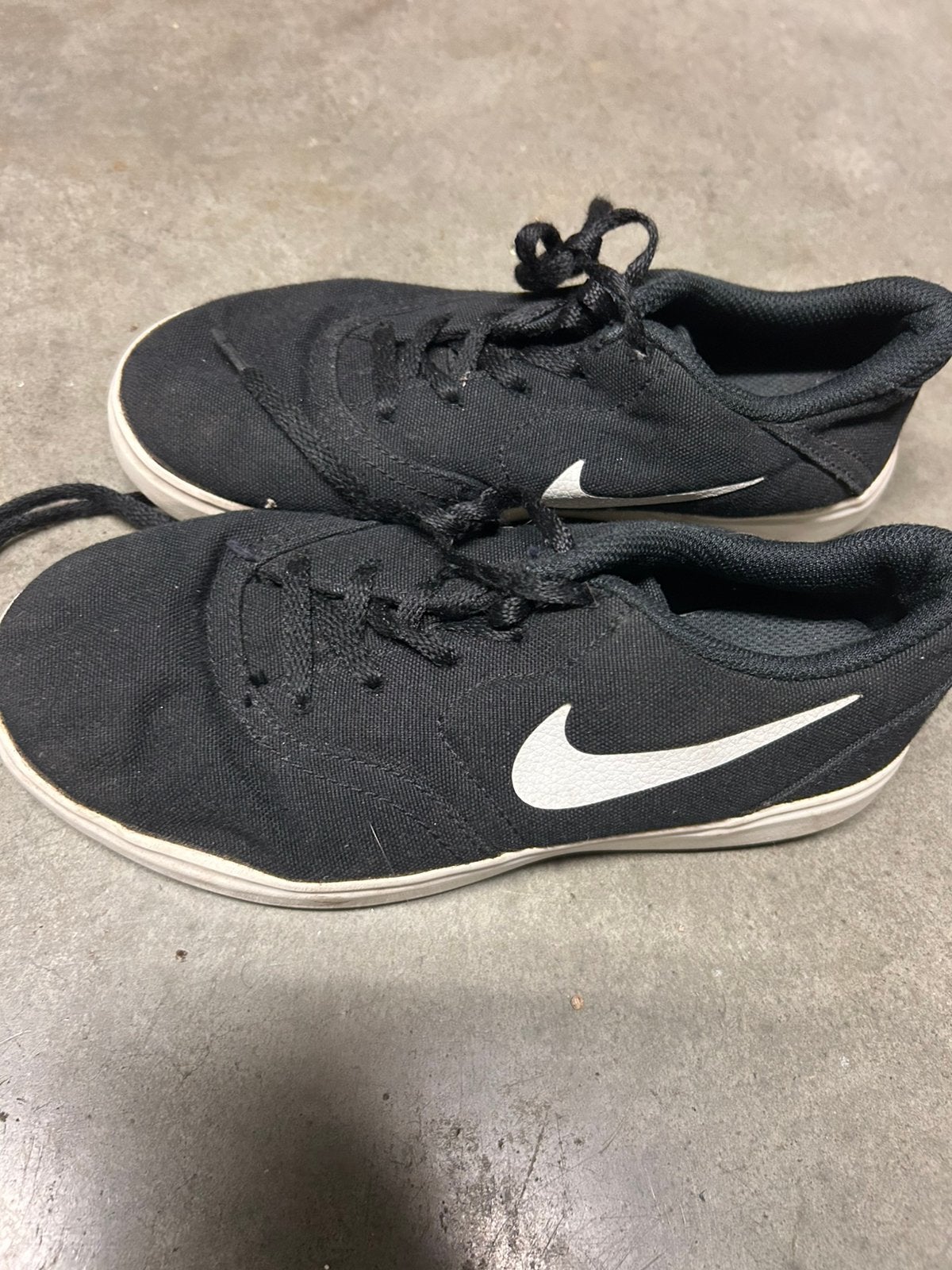 Nike maat 32, Ophalen of Verzenden, Zo goed als nieuw