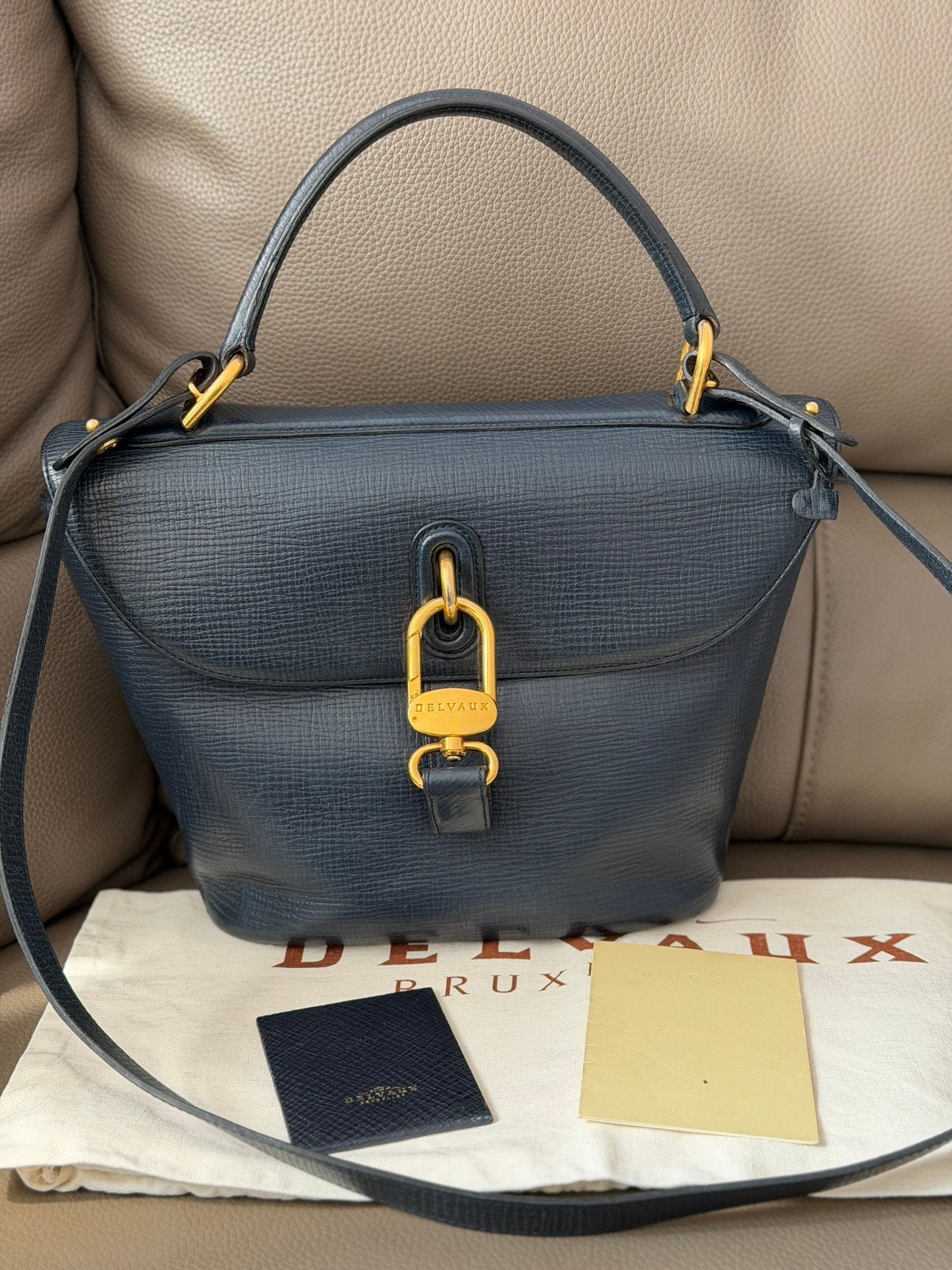 Sac à main avec bandoulière Delvaux Magicien marine, Ophalen of Verzenden, Zo goed als nieuw, Handtas