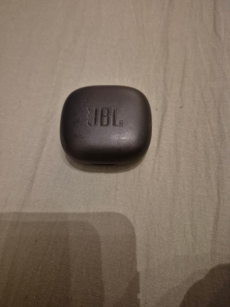 Jbl bluetooth earbuds, Telecommunicatie, Mobiele telefoons | Oordopjes, Gebruikt, Zwart, In gehoorgang (in-ear), Bluetooth
