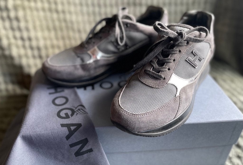 Hogan sneakers taupe/grijs - maat 37, Kleding | Dames, Ophalen of Verzenden, Hogan, Sneakers, Grijs