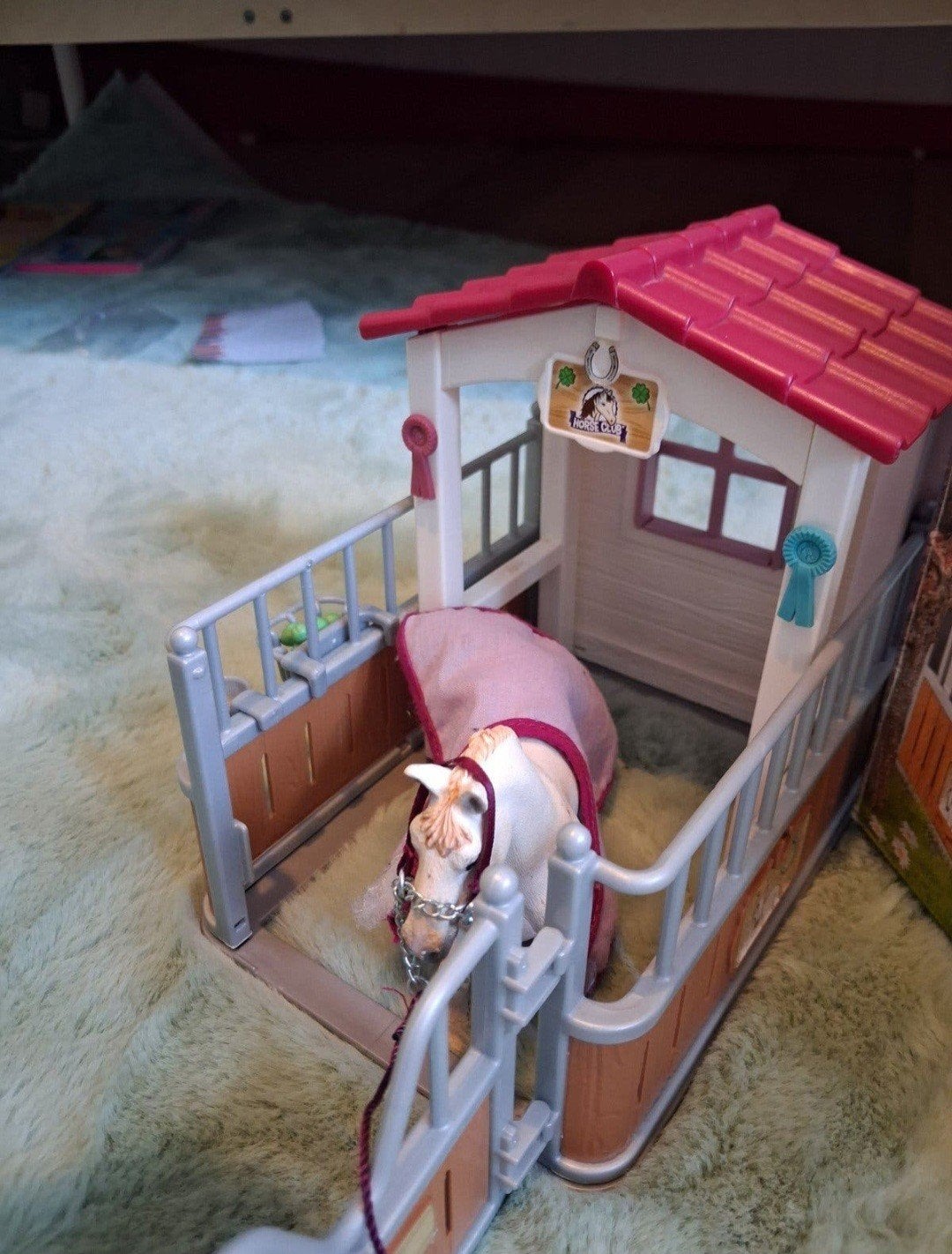 Schleich Horse Club,  paardenstal, Ophalen