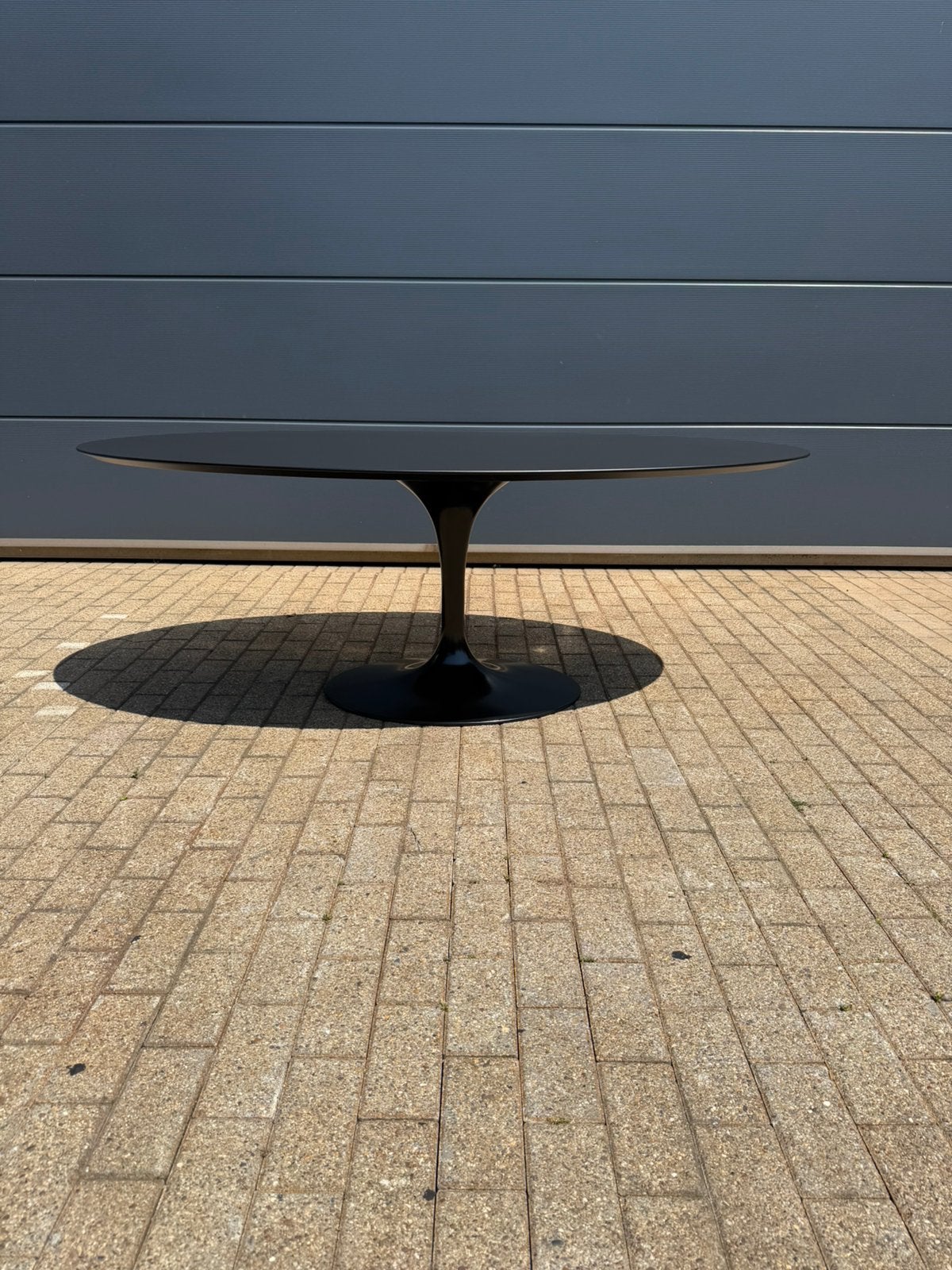 Table ovale Knoll Tulip 198/244 cm en laminé Phoenix noir, Enlèvement ou Envoi, Vitra mah jong togo sede cassina artifort b&b italia leolux cor