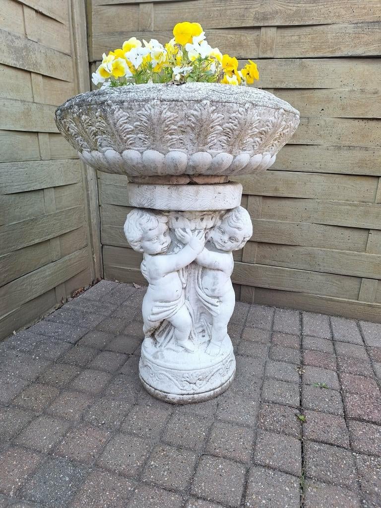 Bloempot sokkel buiten, Tuin en Terras, Bloempotten, Ophalen, Gebruikt, Rond, Beton