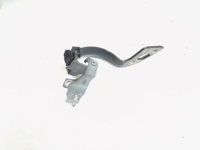 Charnière hayon d'un Audi A4, Autos : Pièces & Accessoires, -, 3 mois de garantie, Audi, Utilisé