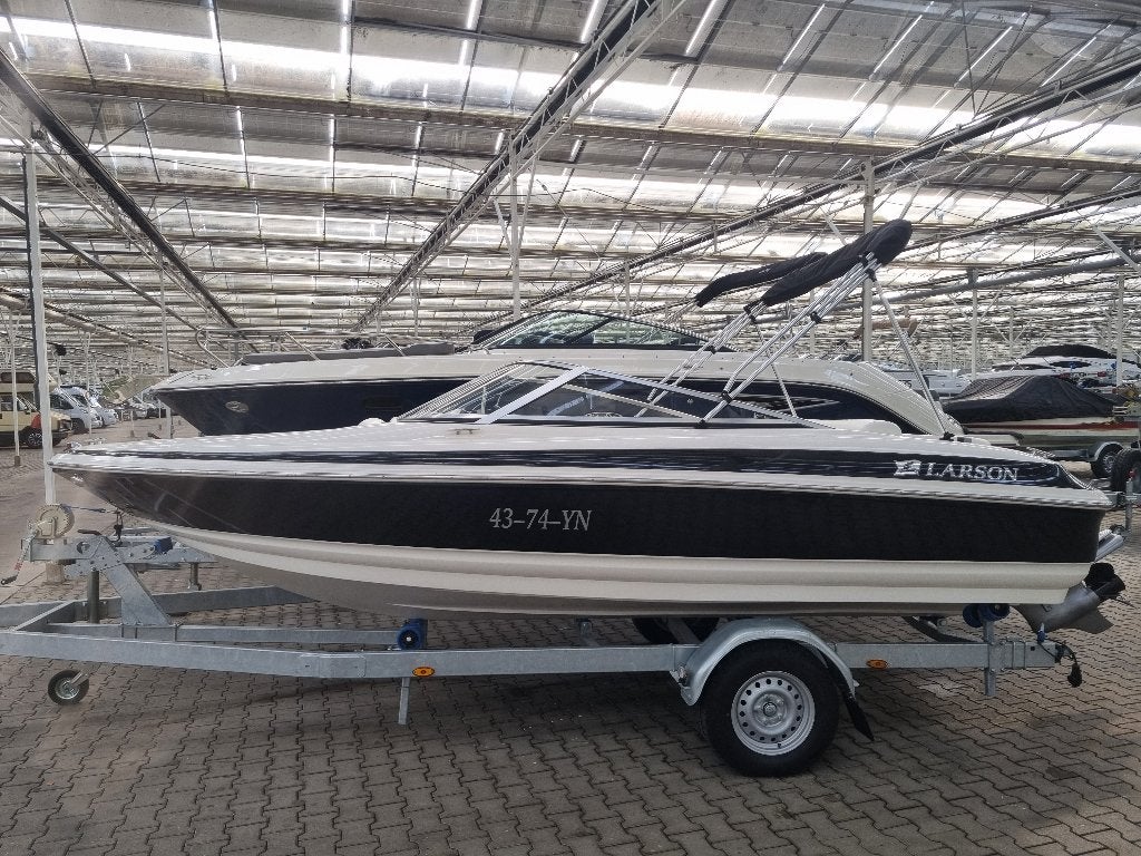 Larson 180 van het jaar 2008 Mercruiser 3.0 L 135 PK, Ophalen, Overige merken, Binnenboordmotor, 120 tot 200 pk