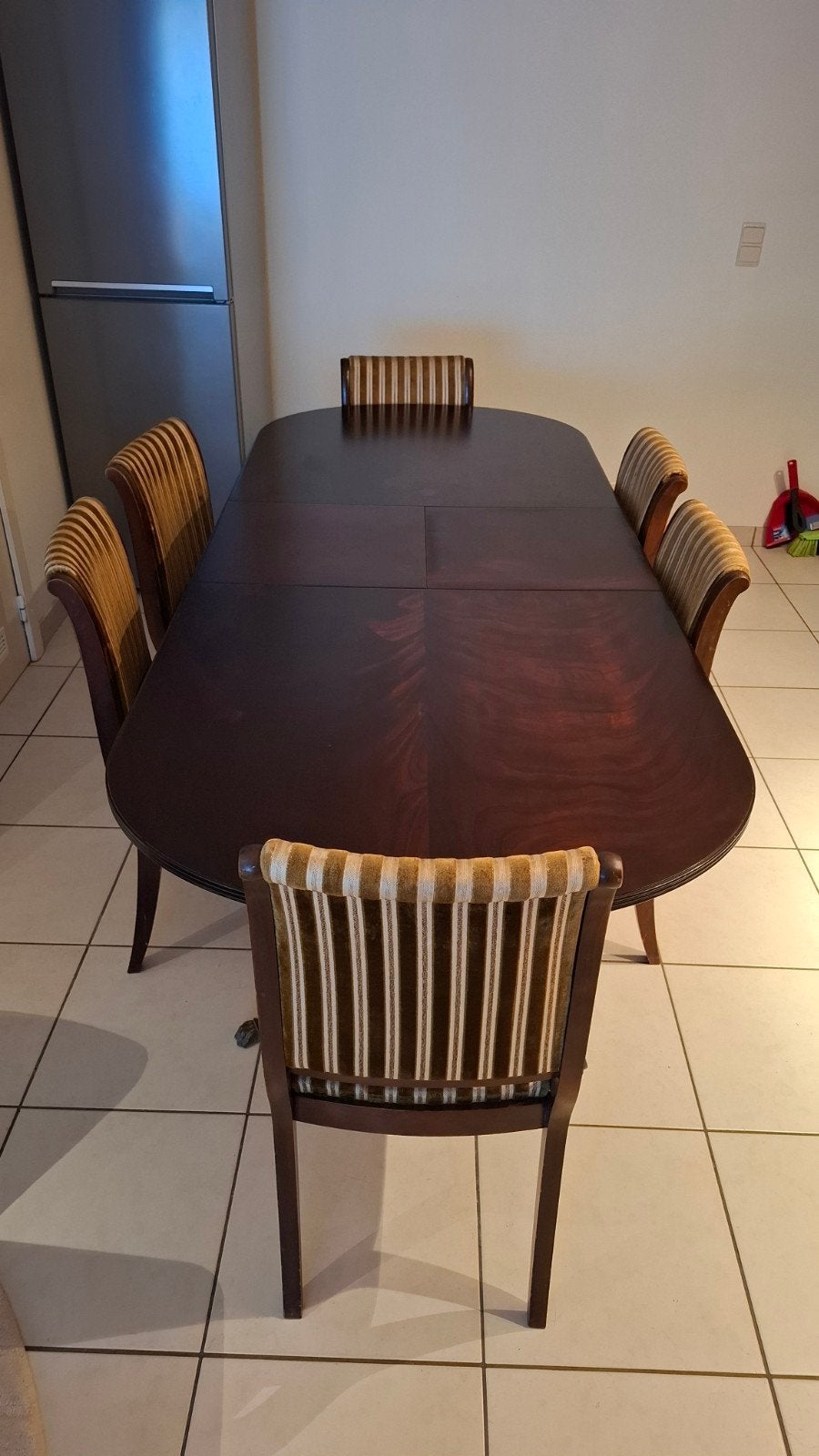 Table acajou extensible 225 cm + 6 chaises + meuble offert, Antiquités & Art, Enlèvement