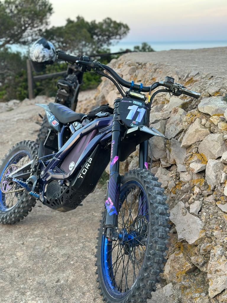 Surron lbx Custom Built! L1e (50cc) TE RUIL VOOR ULTRA, Fietsen en Brommers, Brommers | Crossbrommers, Ophalen, Zo goed als nieuw