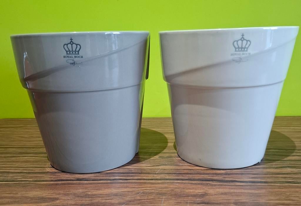 Royal Boch 2 pots de fleurs en excellent état neuf, Enlèvement ou Envoi