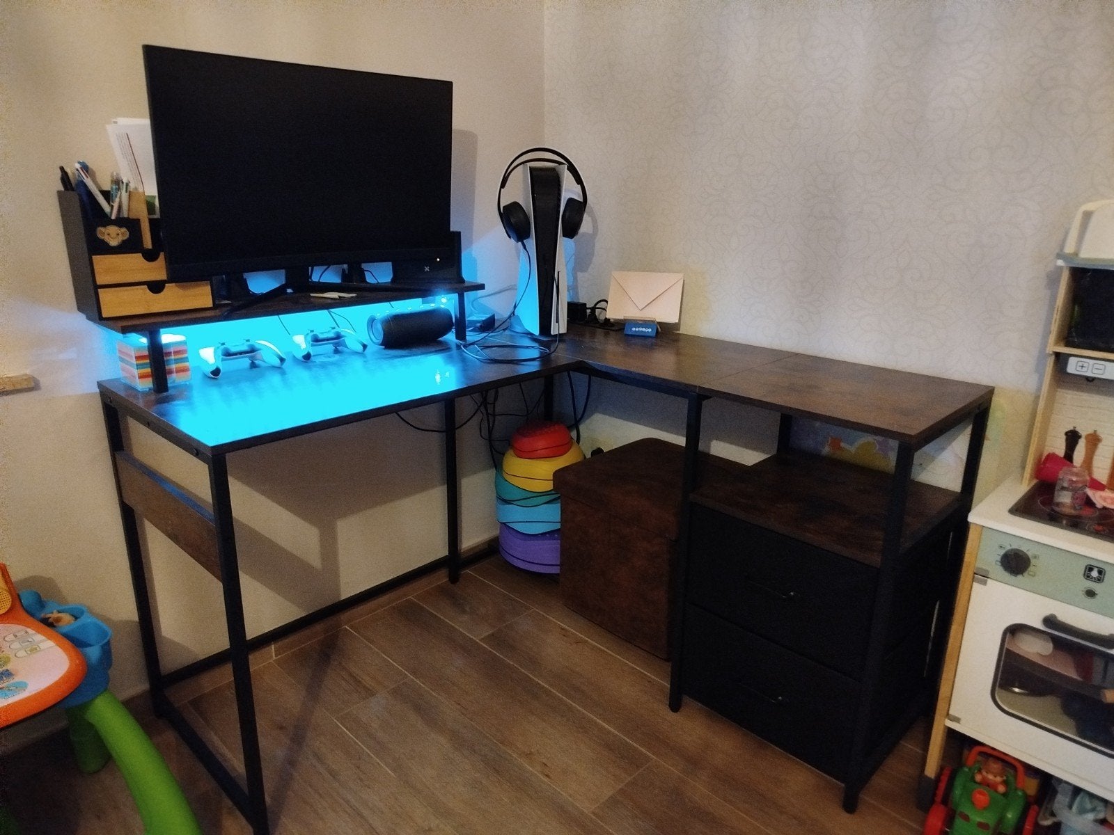 hoekbureau met ledverlichting, Huis en Inrichting, Ophalen, 120 cm, Zo goed als nieuw, Modern