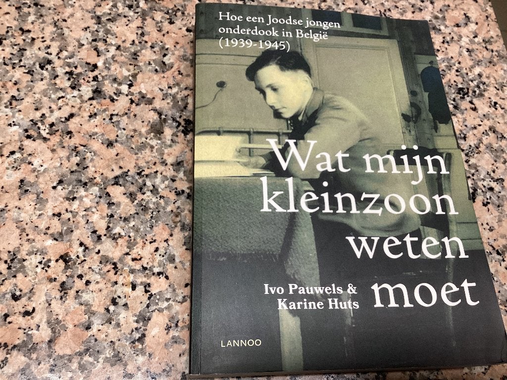 Hoe een Joodse jongen onderdook in België (1939-1945), Boeken, Ophalen of Verzenden, Tweede Wereldoorlog, Gelezen, Overige onderwerpen