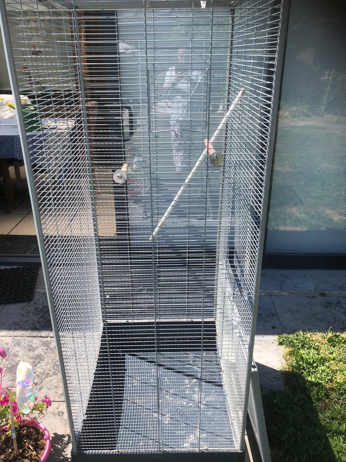 Grande cage à oiseaux sur roulettes, Animaux & Accessoires, Oiseaux | Cages & Volières, Utilisé, Cage à oiseaux, Autres matériaux