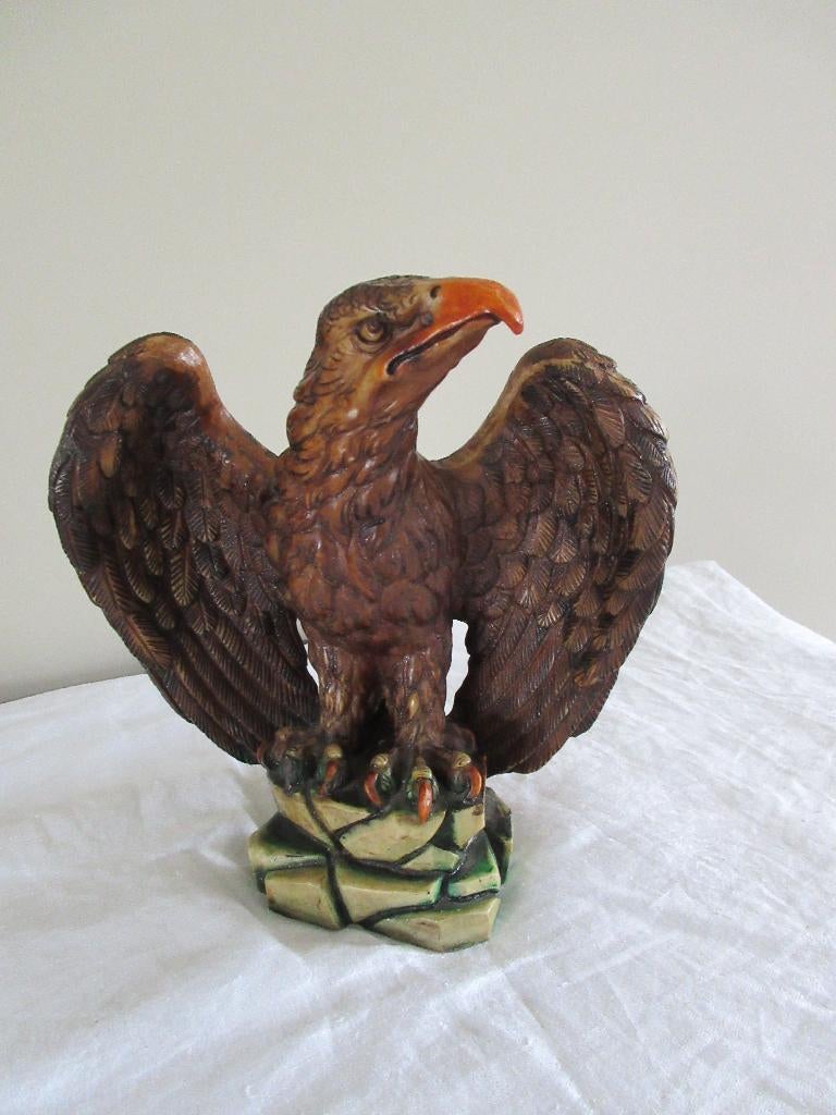 Ancienne statue d'aigle matière composite belle décoration, Enlèvement