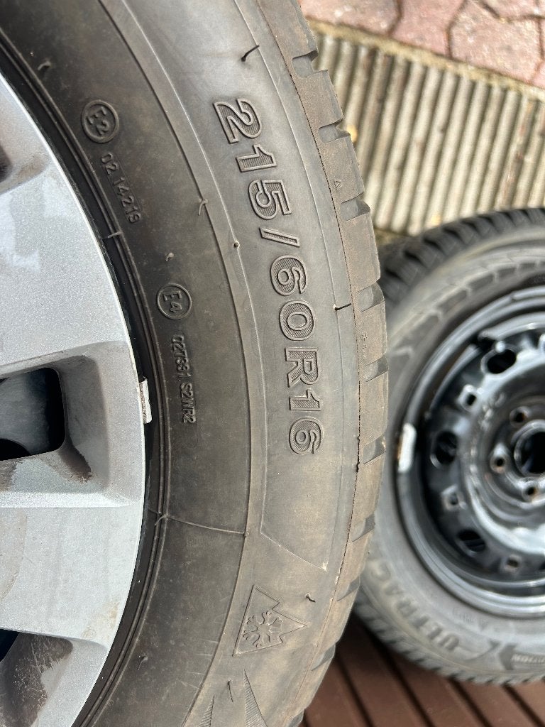 Pneus winterHawk 215/60R16 Top état, Enlèvement
