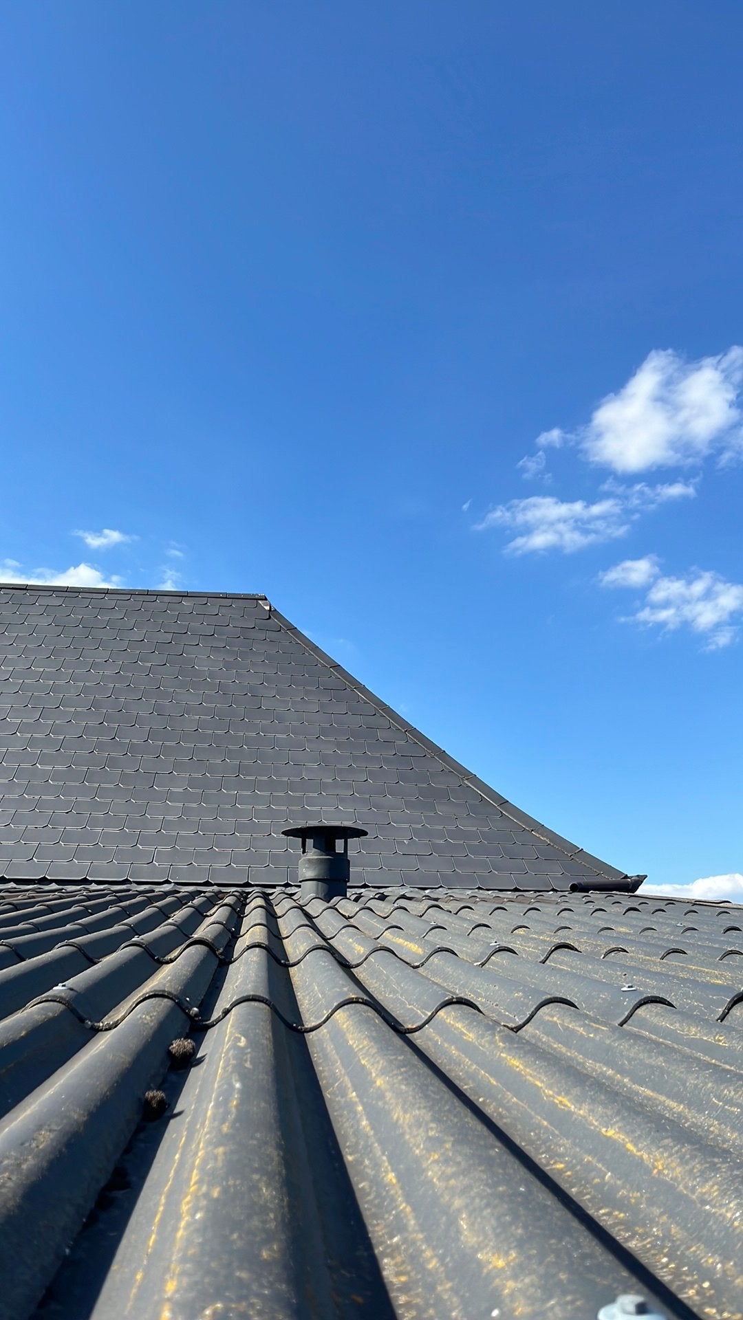 Asbestvrije golfplaat met ventilatietschouw, Ophalen, Zo goed als nieuw