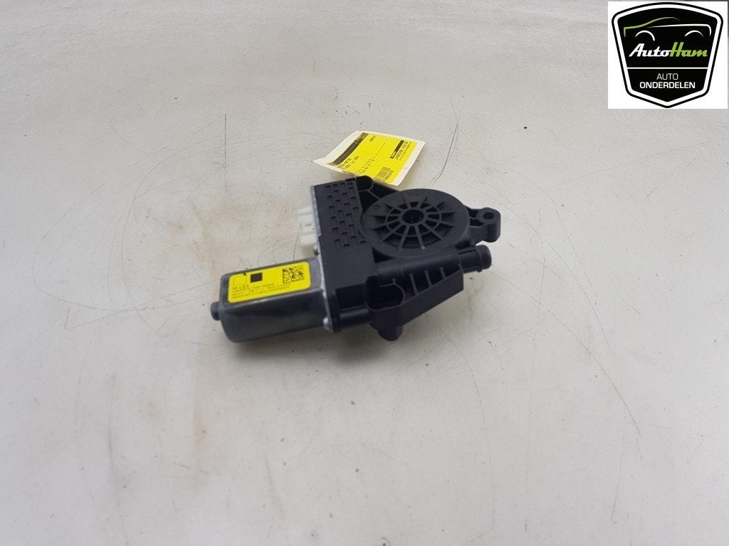 MOTEUR LEVE VITRE ELECTRIQUE BMW 1 serie (F40) (01-2019/-), Utilisé, BMW, Petuelring 130
80809  München, DE, Bayerische Motoren Werke AG