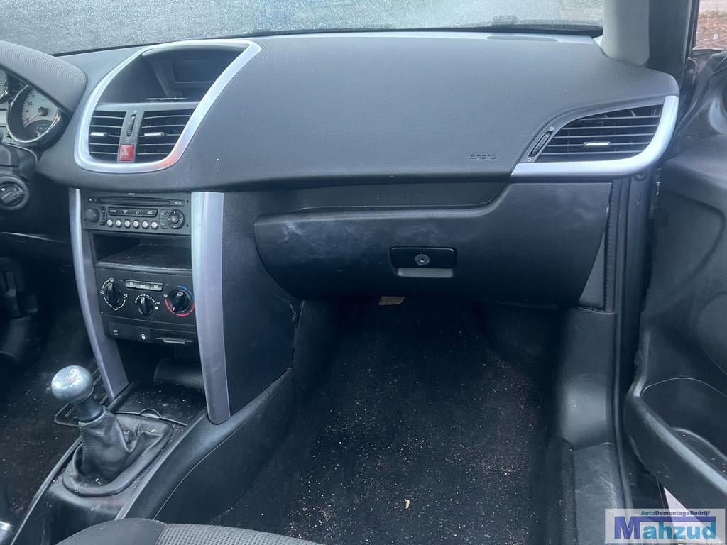 Interrupteur de tableau de bord pour Peugeot 207 CC (2007-20, Taurusavenue 1
2132 LS  Hoofddorp, NL, Contact.group@renault.com