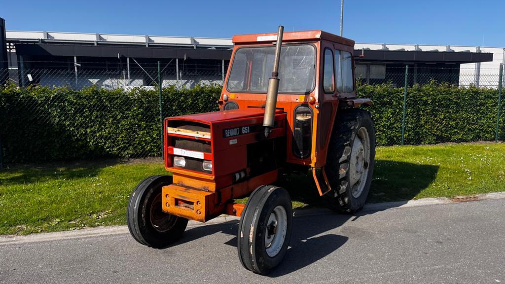 Tracteur Renault 651 à vendre de 1975 avec papiers, Articles professionnels, Agriculture | Tracteurs, Renault, Jusqu'à 80 ch, Enlèvement