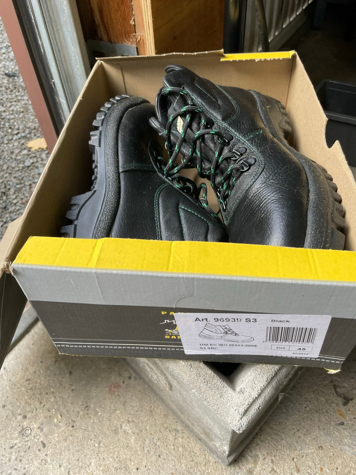 Werkschoenen maat 45, Ophalen, Zo goed als nieuw