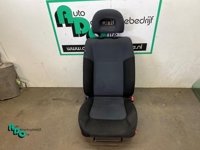 Siège droit d'un Mitsubishi Outlander (Outlander 03-), Autos : Pièces & Accessoires, -, 3 mois de garantie, Utilisé, Mitsubishi