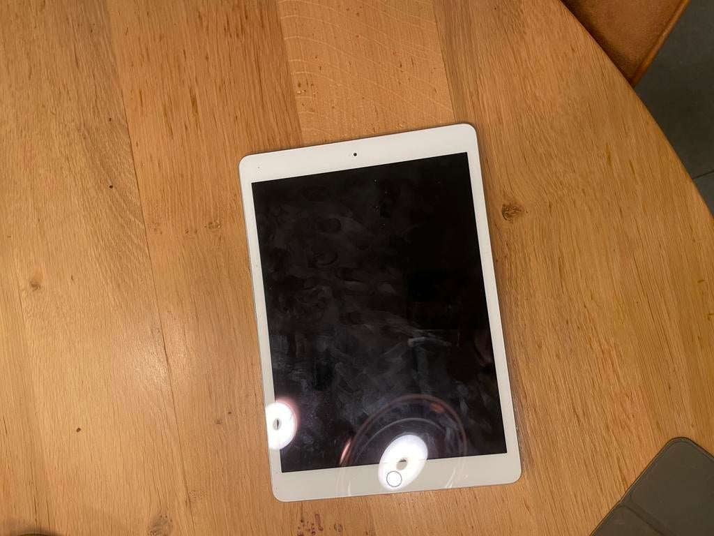 Ipad 8th generetion 2020, Informatique & Logiciels, Apple iPad Tablettes, Reconditionné, Enlèvement, 128 GB, Wi-Fi