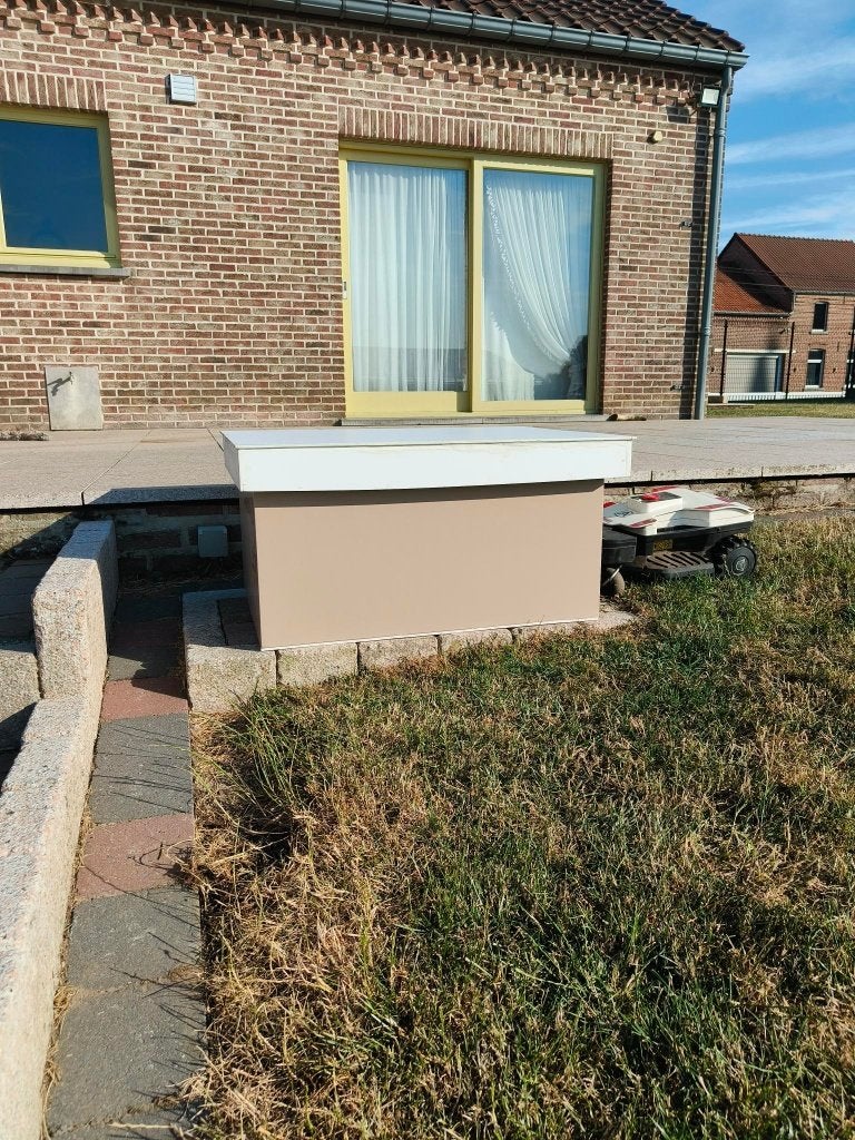 Robotmaaier garage  overkapping, Ophalen, Nieuw, 20 tot 25 cm