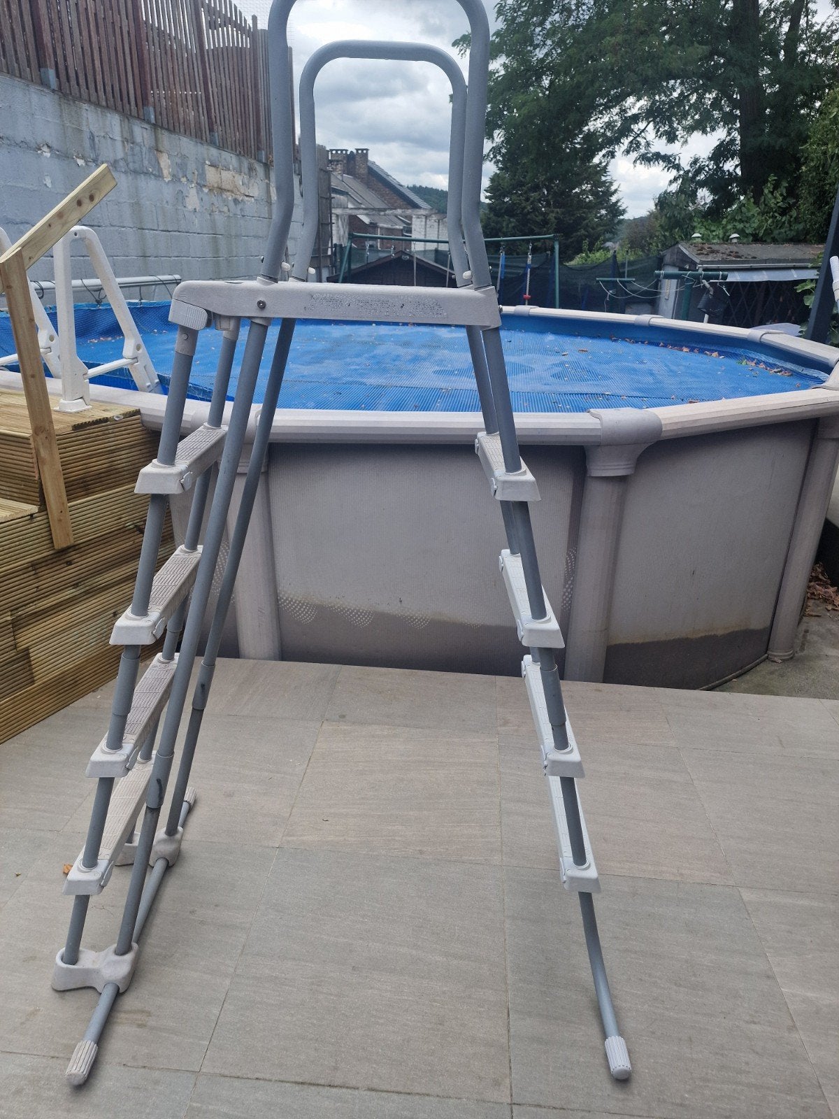 échelle piscine, Enlèvement, Utilisé, Échelle