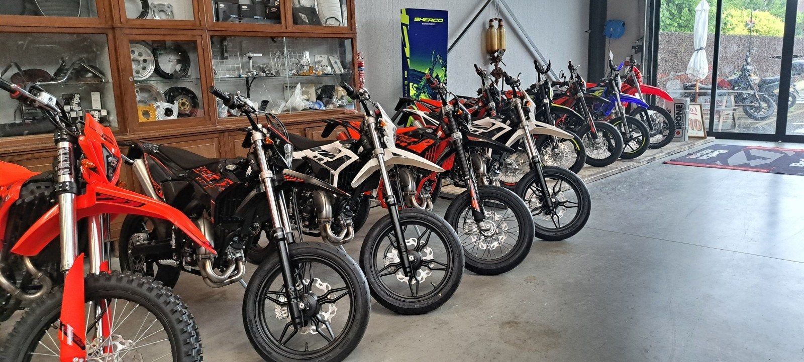 Stock Beta et Sherco, Vélos & Vélomoteurs, Enlèvement