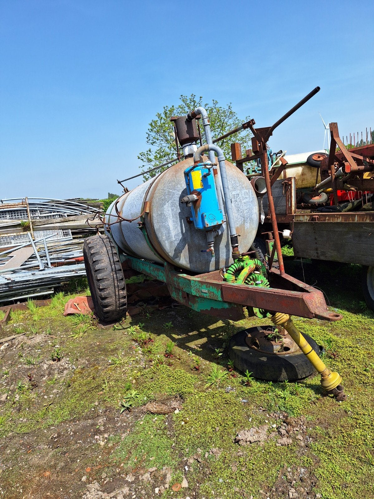 Mest tank/watertank, Ophalen