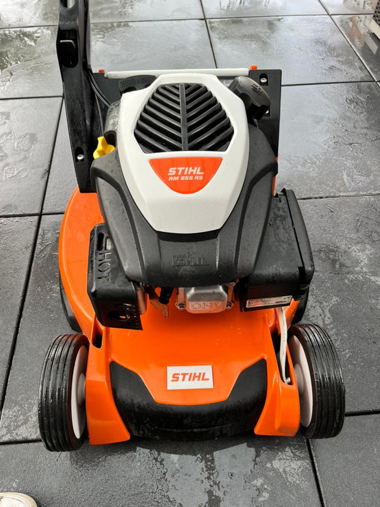 Stihl RM 655 RS, Tuin en Terras, Grasmaaiers, Ophalen, Zo goed als nieuw, Opvangbak, Benzine-grasmaaier