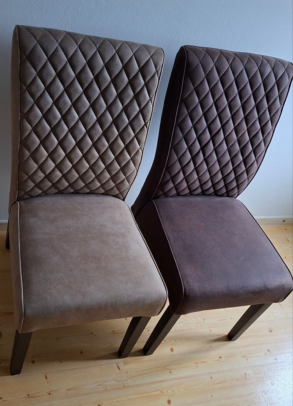 2 stoelen bruin, Huis en Inrichting, Stoelen, Ophalen, Zo goed als nieuw, Bruin, Twee
