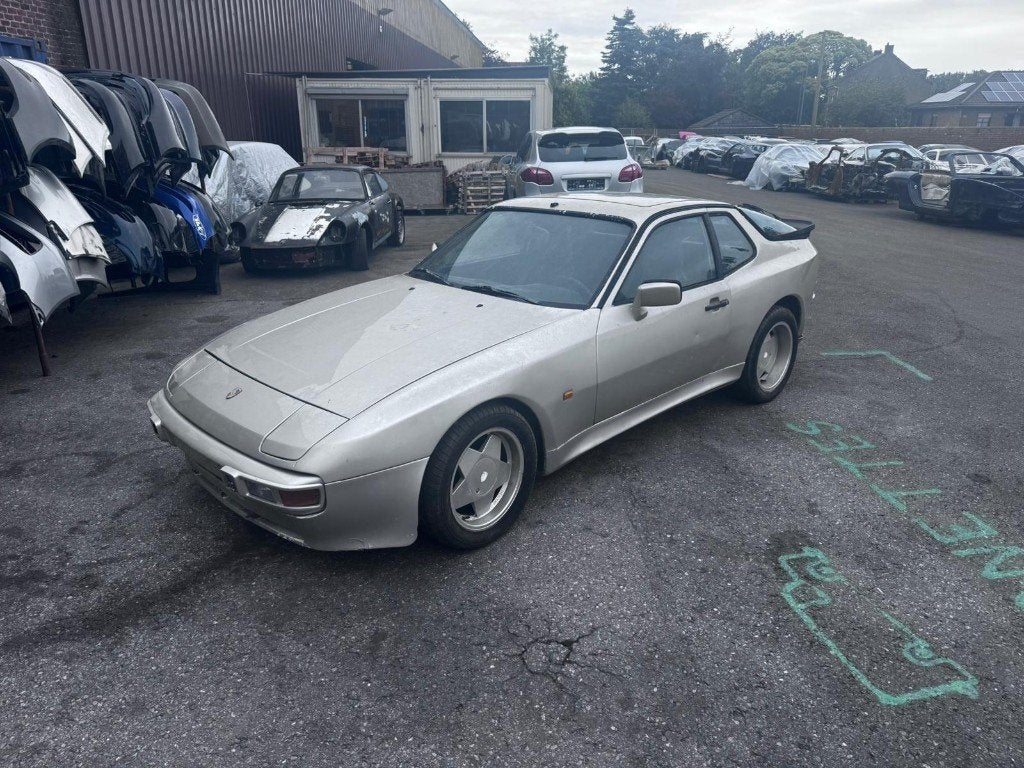 Porsche 944 - 12/1983 - 11 687 km, Cuir, Argent ou Gris, Achat, 2500 cm³
