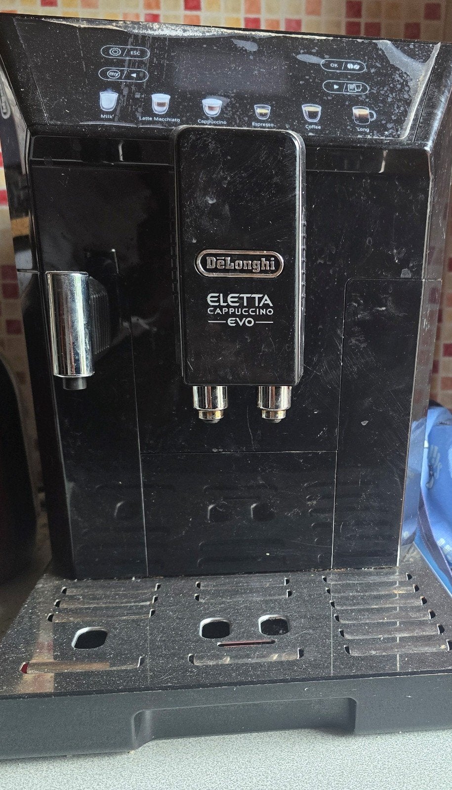 Machine à café Délonghi, Enlèvement